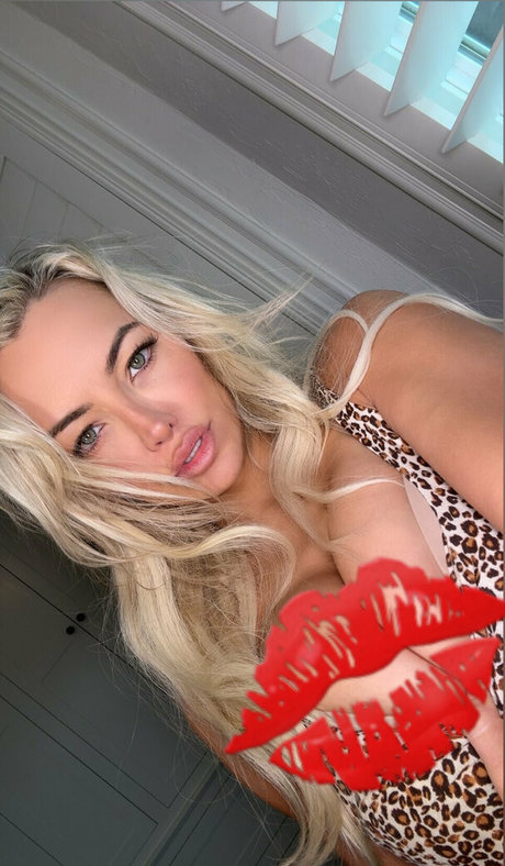 lindseypelas XXXモデル 写真