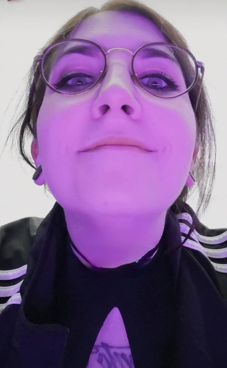 Saruei ポルノモデル 写真