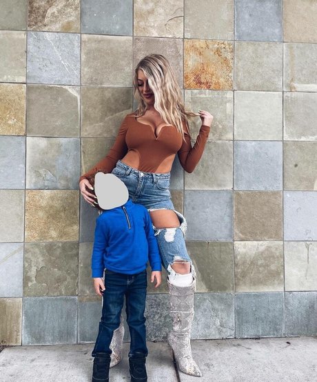 そばかすOnlyFans ホット裸 写真