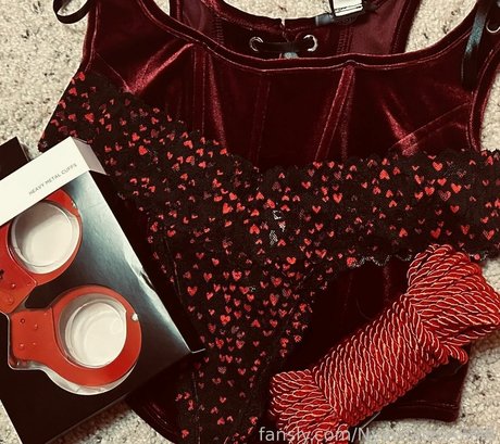 NyanTalesASMR セクシーモデル 写真