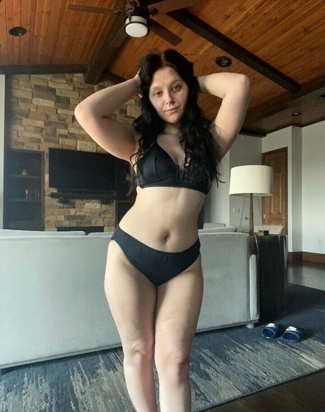 BabyDana スター ヌード 写真