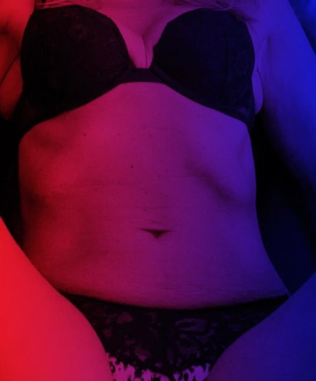 刑務所のOnlyFans セクシー ギャラリー