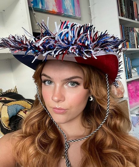 McKenzie Bell 高品質女優 ギャラリー