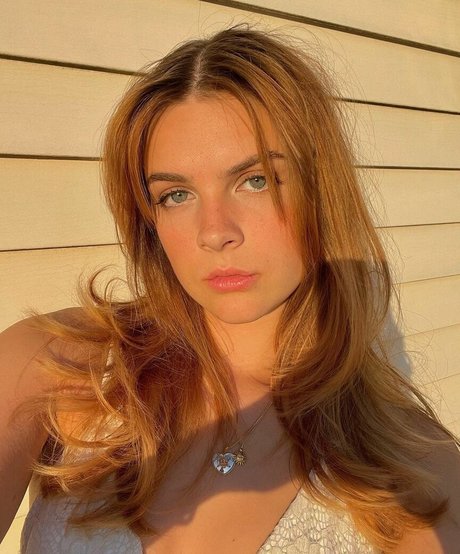 フラットオンリーファン 美しい裸 画像