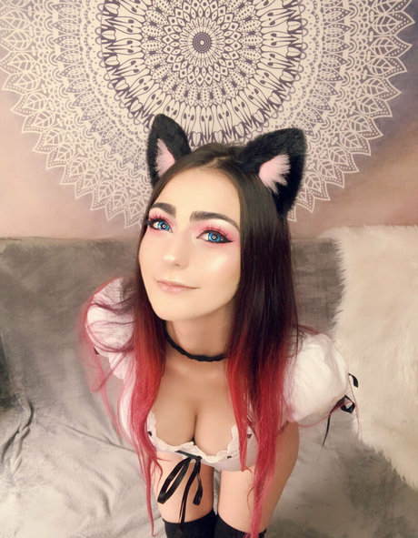 Psycatarts ポルノ女優 写真