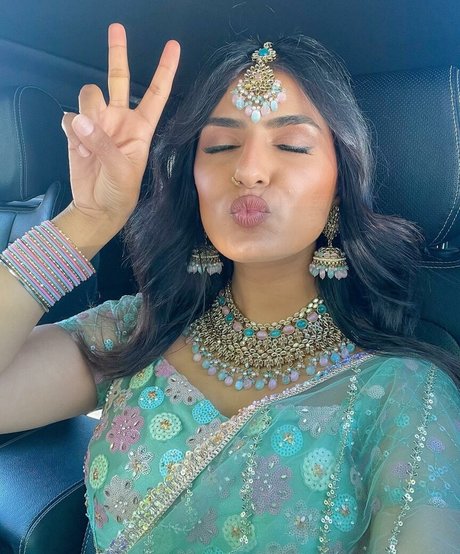 Tindy Kaur ホットなモデル アーカイブ