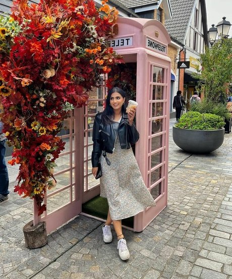 Tindy Kaur ヌードモデル 写真