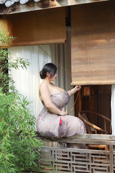 ニューハーフ巨乳OnlyFans 無料セクシー ギャラリー