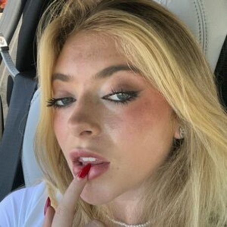 rileymaetwo 高品質モデル 写真