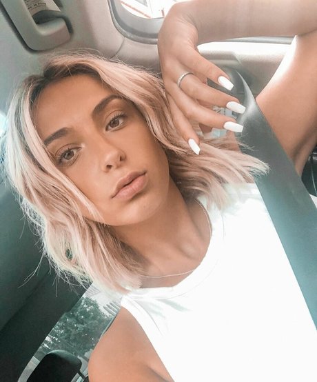 おばあちゃんの巨乳OnlyFans ヌード アーカイブ