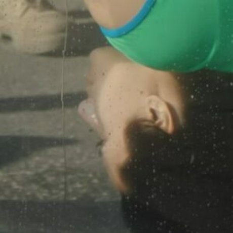 Michelle Khare スター ヌード 画像