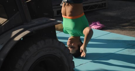 Michelle Khare アートスター ギャラリー