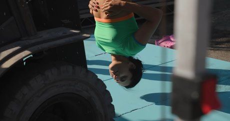 Michelle Khare エロティックモデル 写真