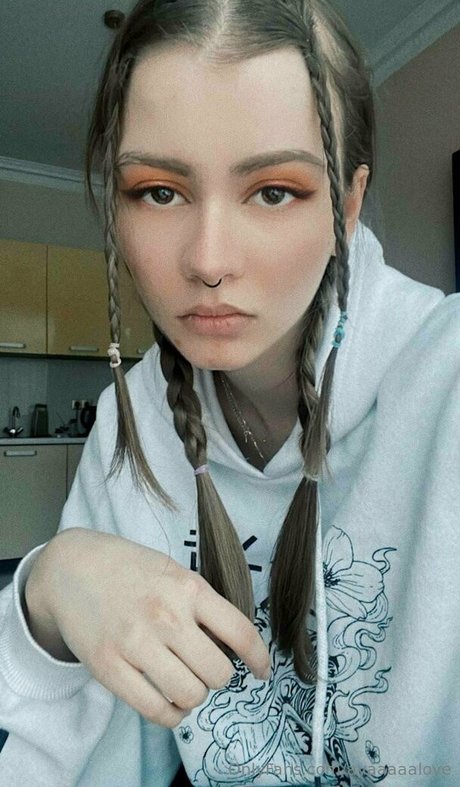 アジアの女の子限定ファン セクシー 画像