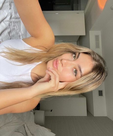 Morena Bradas xxxポルノスター 画像