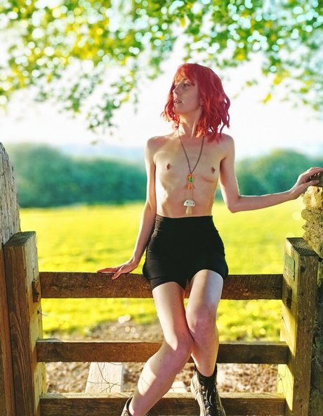 elfwithears セックス女優 写真