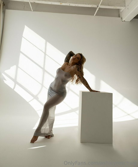 ashleyreschvip ホットスター 写真