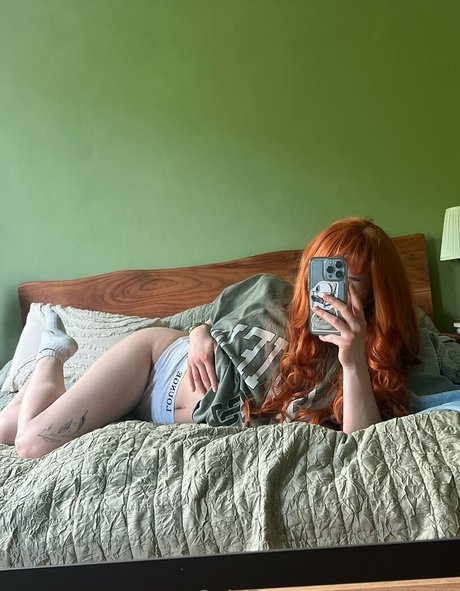 裸のトゥインクOnlyFans セクシー 写真