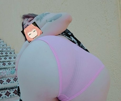 evyrosas ポルノスター 高品質 写真