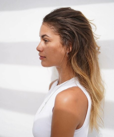 ティーングラスオンリーファン セクシー 写真