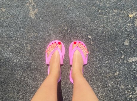 etherealdemie feet かわいいスター 写真