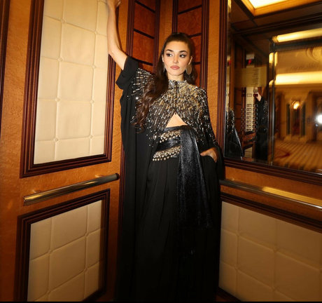 Hande Ercel 最高のモデル 写真