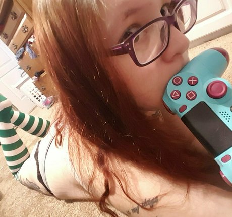 eeeveeekitten ヌードモデル アーカイブ