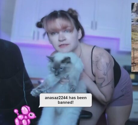 Lippsmacker エロティック女優 写真