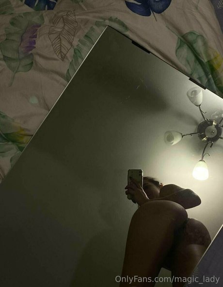Magic Lady 無料のポルノスター 写真