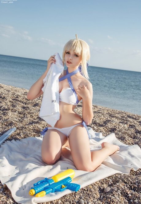 Mari Aisu ポルノスター ヌード 写真