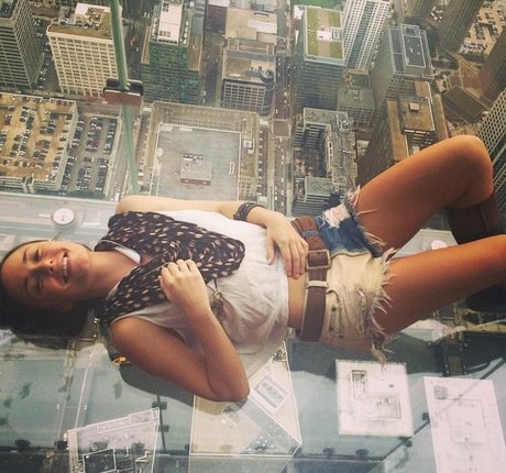 Briana Evigan ヌードモデル ギャラリー