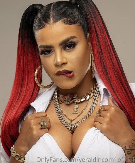 異人種間OnlyFans セクシー裸 画像