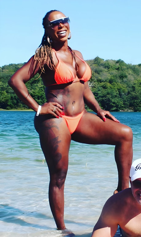 Adelia Soares 美しいモデル 写真