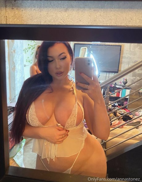 porcelainpeachx 完璧なポルノスター 写真