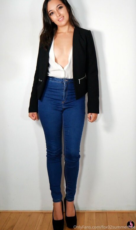 fox02summerfree アダルトスター 写真