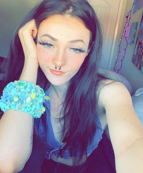 karamariee420 ポルノ女優 写真