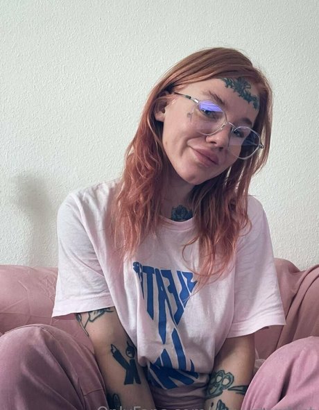 lucy kinky ヌードスター ギャラリー