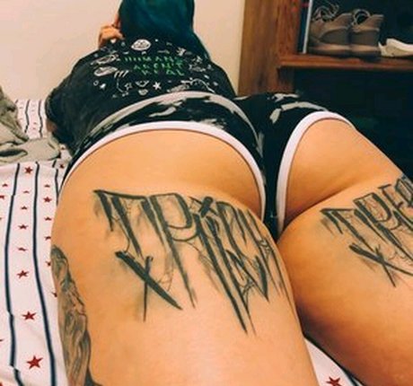 tattooedkhaosss 完璧なスター 写真