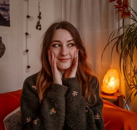 Leonie Christel ヌードモデル 画像