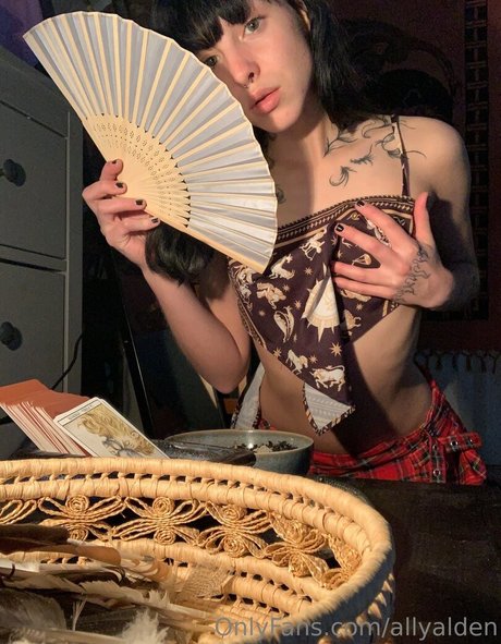 allyalden ポルノスター パーフェクト 画像