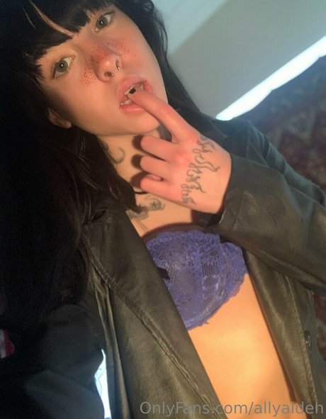 allyalden アート女優 画像