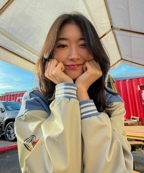 Sunnyliachoi ポルノスター 無料 写真