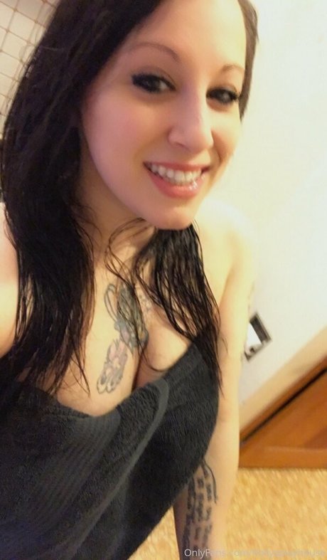 hollyfree 素敵なポルノスター 写真