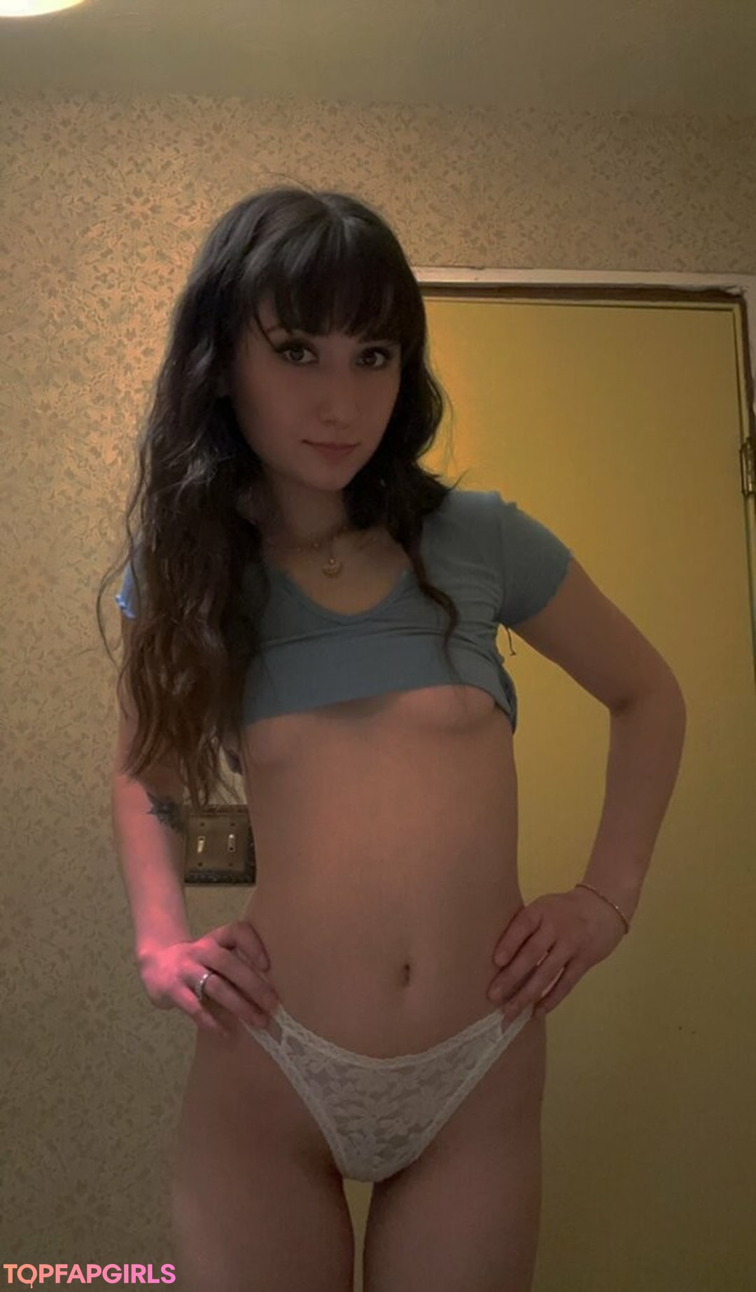 heyykaebae 裸のスター 写真