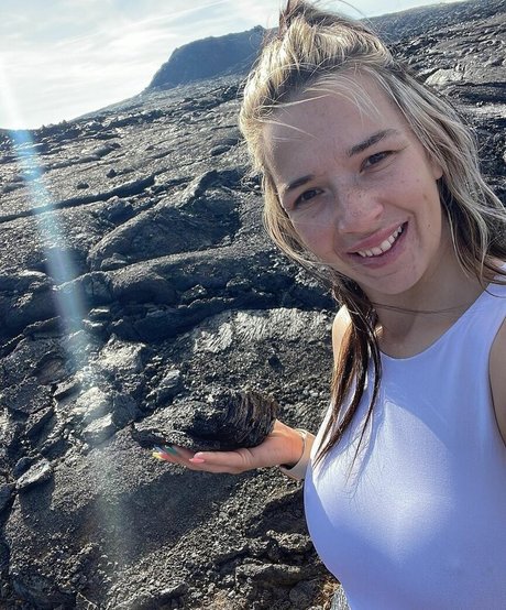 ブラック・ポーグ・オンリーファンズ ホットヌード 写真