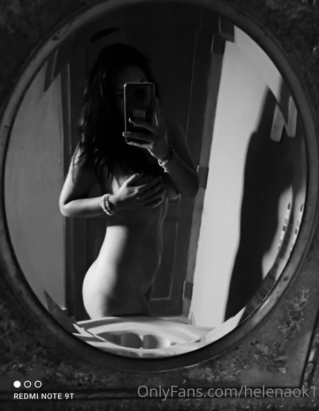 スリムな熟女OnlyFans 美しい裸 画像