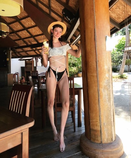 セクシーな足 OnlyFans 無料xxx 写真