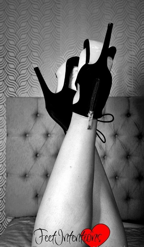 feetintentions かわいいスター 写真