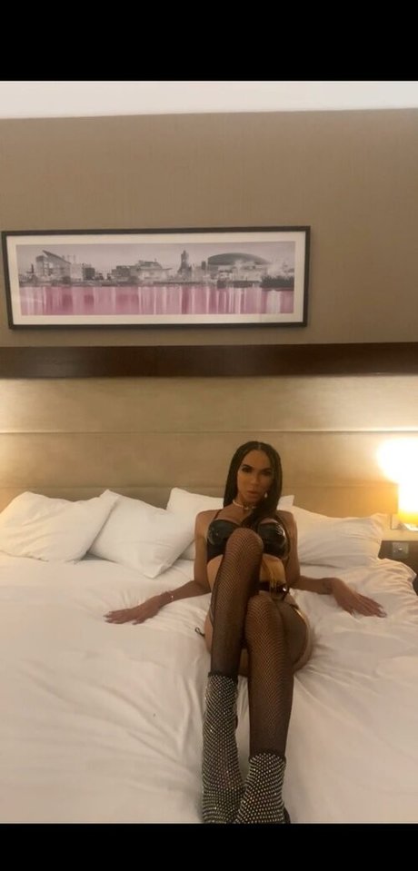 Jazmin Jagger 完璧なスター 画像