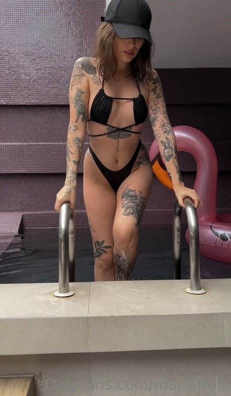 Mariana Gimenez セクシーなポルノスター 写真